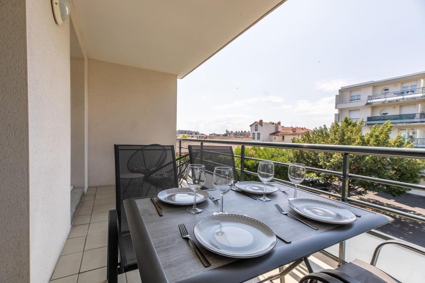 Le Clos Fleuri F3 Terrasse & Garage Κλερμόν Φεράν Εξωτερικό φωτογραφία